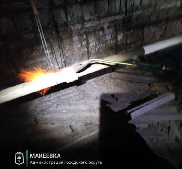 Аварийные бригады Югры помогают макеевским коммунальщикам устранять ЧП на объектах ЖКХ Аварийные бригады Югры помогают макеевским коммунальщикам устранять ЧП на объектах ЖКХ