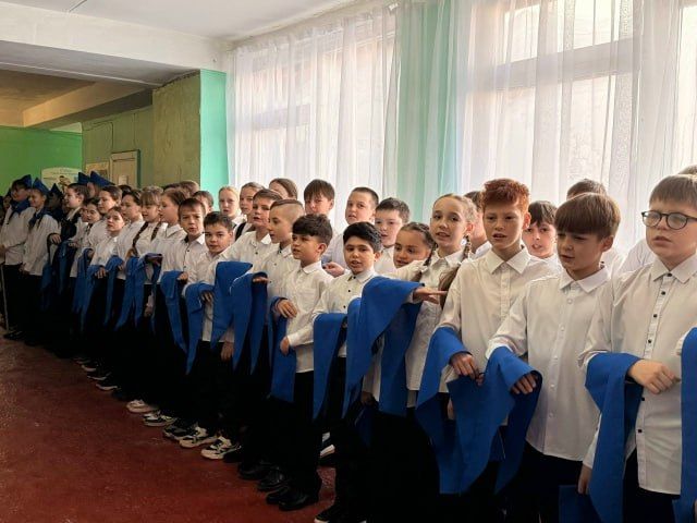 21 января 2026 года в ГБОУ "СШ № 72 Г.О. МАКЕЕВКА" состоялось значимое событие для пионерской организации "Новое поколение" – торжественный сбор, на котором ряды дружины пополнились пятиклассниками 21 января 2026 года в ГБОУ "СШ № 72 Г.О. МАКЕЕВКА" состоялось значимое событие для пионерской организации "Новое поколение" – торжественный сбор, на котором ряды дружины пополнились пятиклассниками