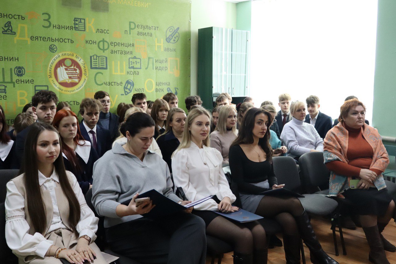 Виктория Романюк приняла участие в мероприятии, посвящённом Дню полного освобождения Ленинграда от фашистской блокады Виктория Романюк приняла участие в мероприятии, посвящённом Дню полного освобождения Ленинграда от фашистской блокады