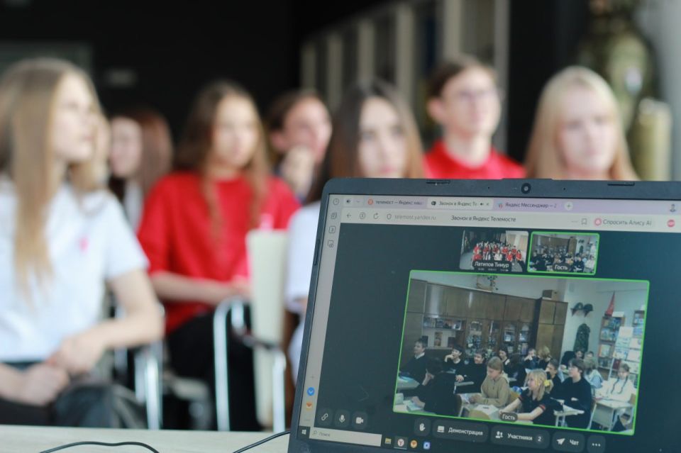 28 января 2026 года Музей СВО в Ханты-Мансийске организовал онлайн-встречу, объединившую учащихся школы № 9 Ханты-Мансийска и школы № 50 Макеевки 28 января 2026 года Музей СВО в Ханты-Мансийске организовал онлайн-встречу, объединившую учащихся школы № 9 Ханты-Мансийска и школы № 50 Макеевки