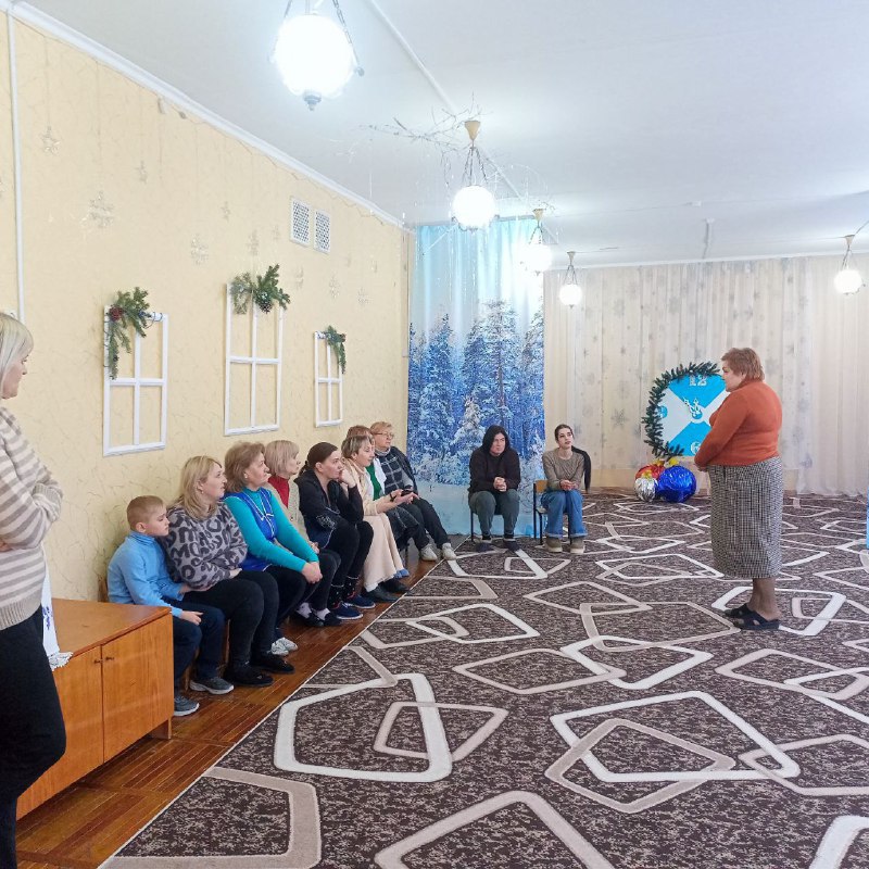 Во исполнение поручения Главы ДНР Дениса Пушилина, сегодня, 28 января, спикер-активист Татьяна Синяговская и депутат Народного Совета Наталья Бурцева провели встречу с трудовым коллективом Государственного казенного... Во исполнение поручения Главы ДНР Дениса Пушилина, сегодня, 28 января, спикер-активист Татьяна Синяговская и депутат Народного Совета Наталья Бурцева провели встречу с трудовым коллективом Государственного казенного...