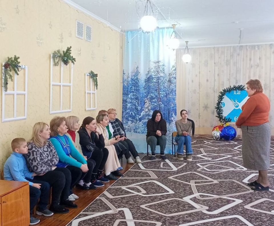 Встречи с трудовыми коллективами: решение коммунальных проблем в образовательных учреждениях Встречи с трудовыми коллективами: решение коммунальных проблем в образовательных учреждениях