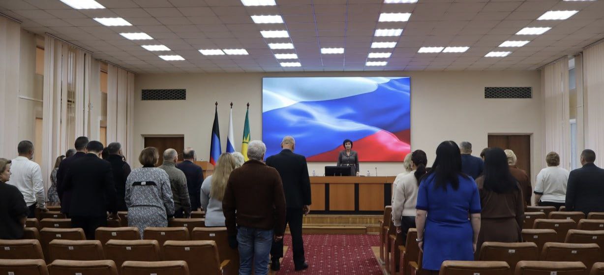 Валентина Харлашка: 9 января провела 65 очередное заседание Макеевского городского совета Донецкой Народной Республики Валентина Харлашка: 9 января провела 65 очередное заседание Макеевского городского совета Донецкой Народной Республики