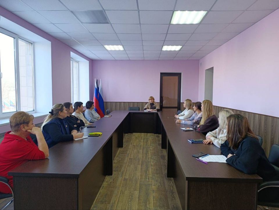 Сегодня, 30 января помощник секретаря местного отделения Общественного Движения «Донецкая Республика» Червоногвардейского района города Макеевки, заместитель руководителя Управы Червоногвардейского внутригородского района... Сегодня, 30 января помощник секретаря местного отделения Общественного Движения «Донецкая Республика» Червоногвардейского района города Макеевки, заместитель руководителя Управы Червоногвардейского внутригородского района...