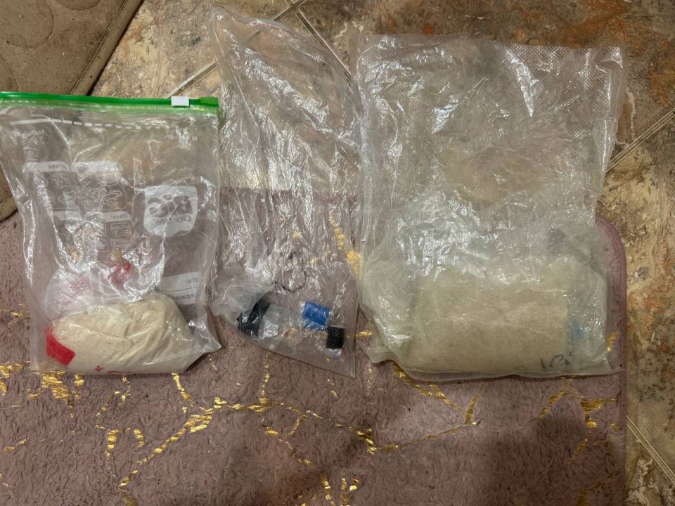 Стражи правопорядка пресекли попытку незаконного сбыта наркотиков Стражи правопорядка пресекли попытку незаконного сбыта наркотиков