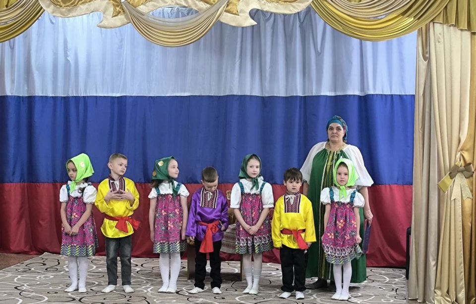 В ГБДОУ "ДЕТСКИЙ САД № 184 Г.О. МАКЕЕВКА" ДНР состоялся утренник "Здравствуй, страна народов дружных" В ГБДОУ "ДЕТСКИЙ САД № 184 Г.О. МАКЕЕВКА" ДНР состоялся утренник "Здравствуй, страна народов дружных"