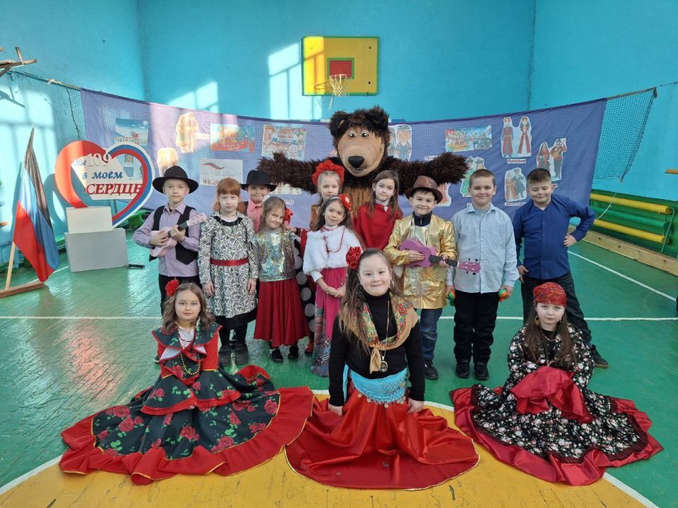 В стенах ГБОУ "ОШ № 109 Г.О. МАКЕЕВКА" состоялся праздник, посвящённый открытию Года единства народов России В стенах ГБОУ "ОШ № 109 Г.О. МАКЕЕВКА" состоялся праздник, посвящённый открытию Года единства народов России