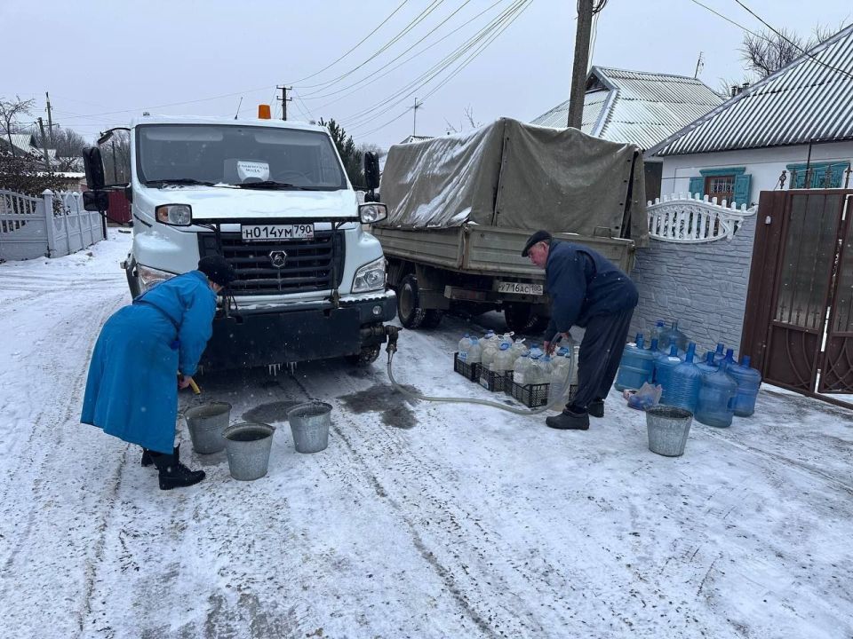Валентина Харлашка: Сегодня провела мониторинг подвоза воды в Червоногвардейском внутригородском районе по улицам Трускавецкая, Теплогорская, Тевосяна и в пер Валентина Харлашка: Сегодня провела мониторинг подвоза воды в Червоногвардейском внутригородском районе по улицам Трускавецкая, Теплогорская, Тевосяна и в пер