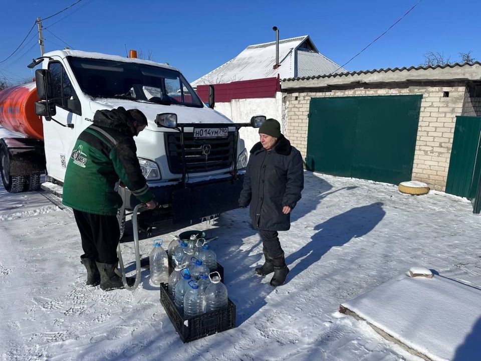 Валентина Харлашка: Сегодня провела мониторинг подвоза воды в Червоногвардейском внутригородском районе по улицам Трускавецкая, Теплогорская, Тевосяна и в пер Валентина Харлашка: Сегодня провела мониторинг подвоза воды в Червоногвардейском внутригородском районе по улицам Трускавецкая, Теплогорская, Тевосяна и в пер