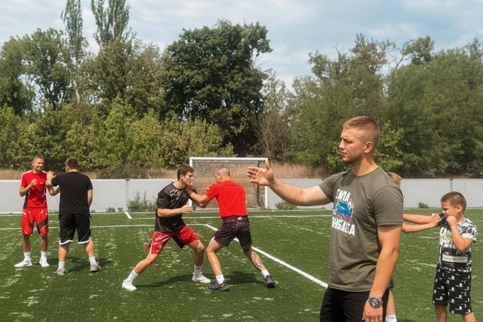 Яркие фестивали, новые образовательные проекты и волонтерство: Что ждет молодежь Макеевки в 2026 году Яркие фестивали, новые образовательные проекты и волонтерство: Что ждет молодежь Макеевки в 2026 году