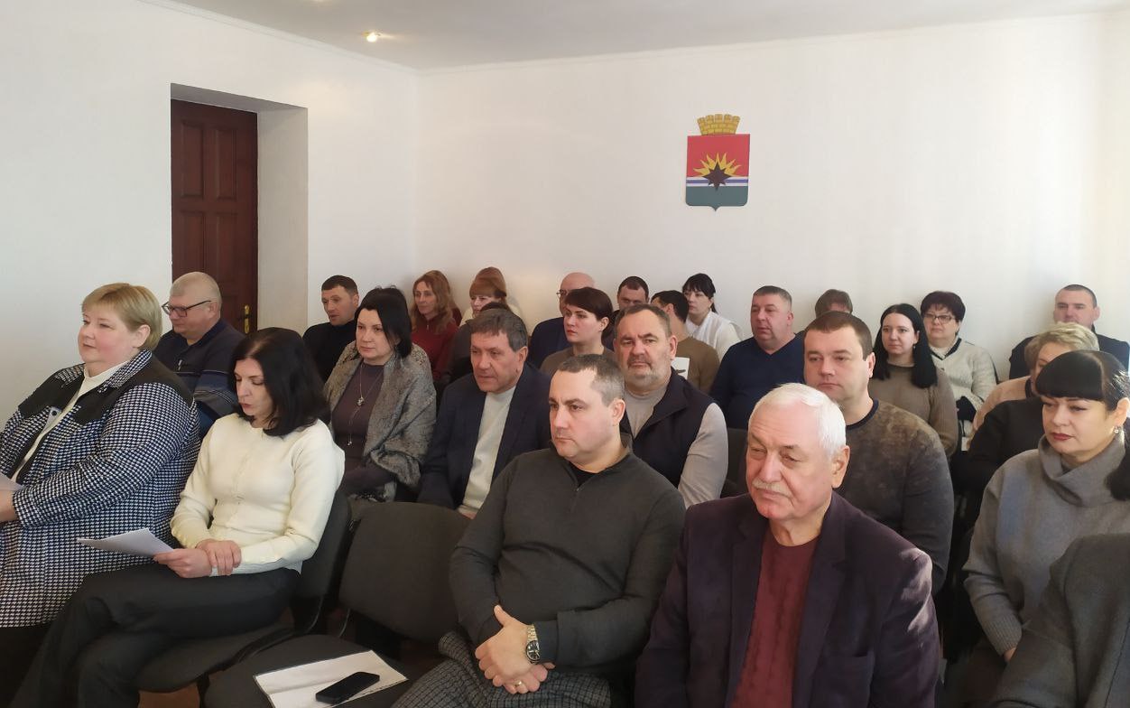 Юлия Крюкова провела прием граждан в Горняцком районе Макеевки Юлия Крюкова провела прием граждан в Горняцком районе Макеевки