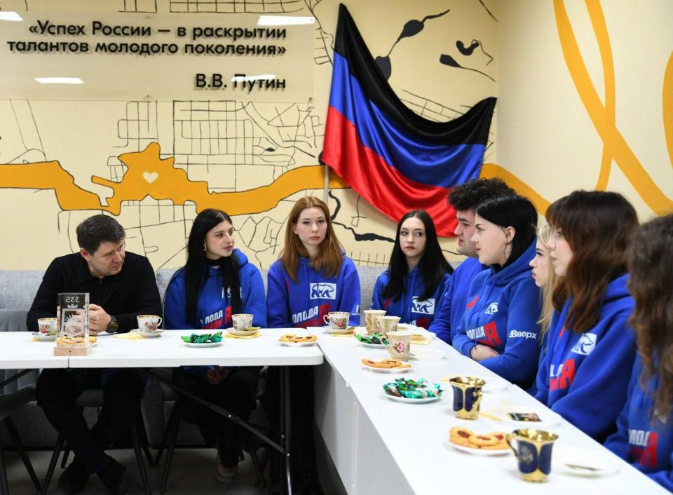 Яркие фестивали, новые образовательные проекты и волонтерство: Что ждет молодежь Макеевки в 2026 году Яркие фестивали, новые образовательные проекты и волонтерство: Что ждет молодежь Макеевки в 2026 году