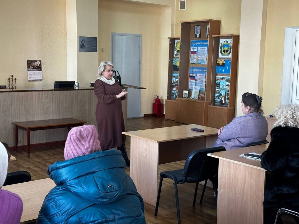 Первый заместитель руководителя Управы Центрально-Городского внутригородского района Инна Кисенко провела встречу с трудовым коллективом ГБПОУ «Макеевский политехнический колледж» Первый заместитель руководителя Управы Центрально-Городского внутригородского района Инна Кисенко провела встречу с трудовым коллективом ГБПОУ «Макеевский политехнический колледж»