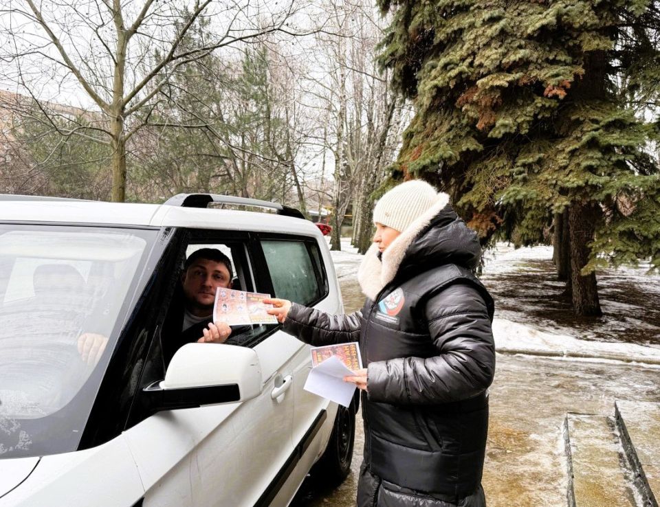 В Советском внутригородском районе городского округа Макеевка состоялась патриотическая акция «Мы память храним» В Советском внутригородском районе городского округа Макеевка состоялась патриотическая акция «Мы память храним»