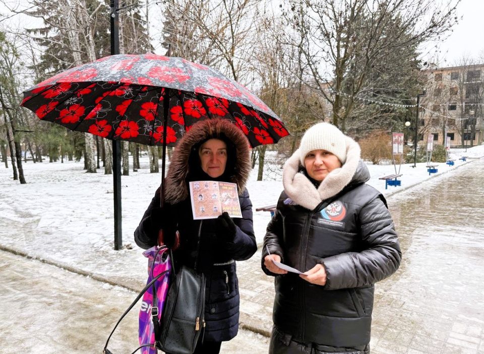 В Советском внутригородском районе городского округа Макеевка состоялась патриотическая акция «Мы память храним» В Советском внутригородском районе городского округа Макеевка состоялась патриотическая акция «Мы память храним»