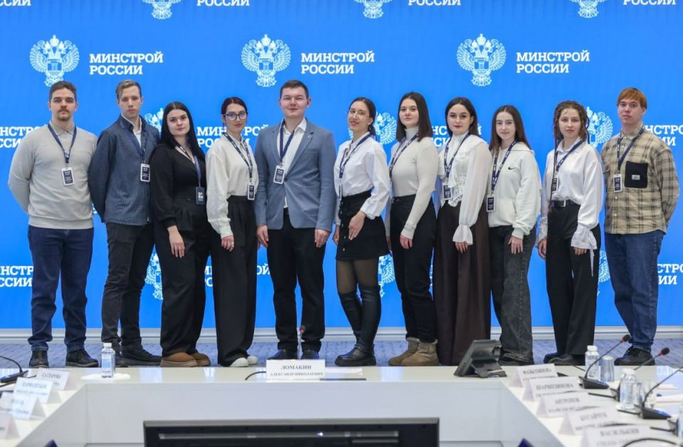 Денис Пушилин: Развиваем кадровый потенциал Республики: одиннадцать выпускников Донбасской национальной академии строительства и архитектуры приступили к стажировке в Едином институте пространственного планирования России в...