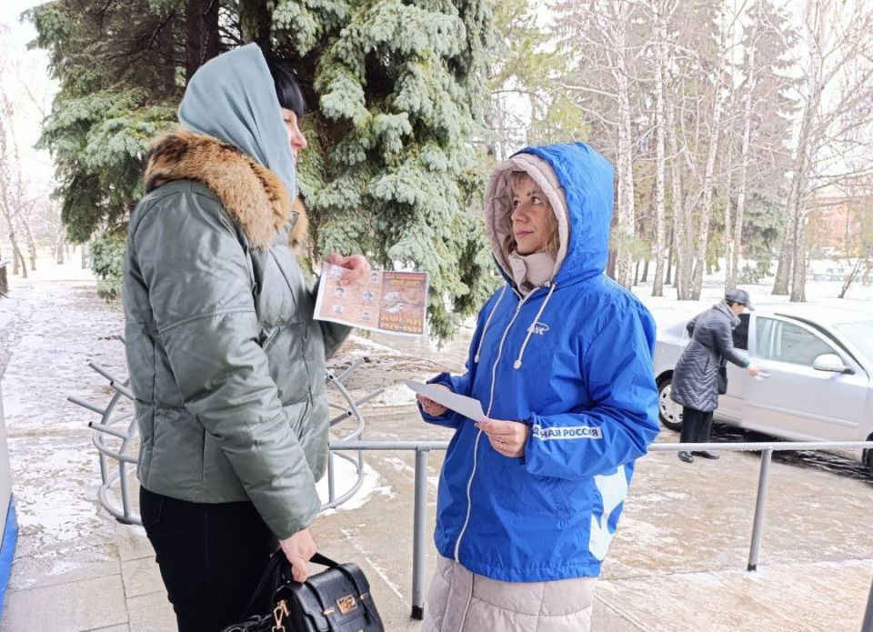 В Советском внутригородском районе городского округа Макеевка состоялась патриотическая акция «Мы память храним» В Советском внутригородском районе городского округа Макеевка состоялась патриотическая акция «Мы память храним»