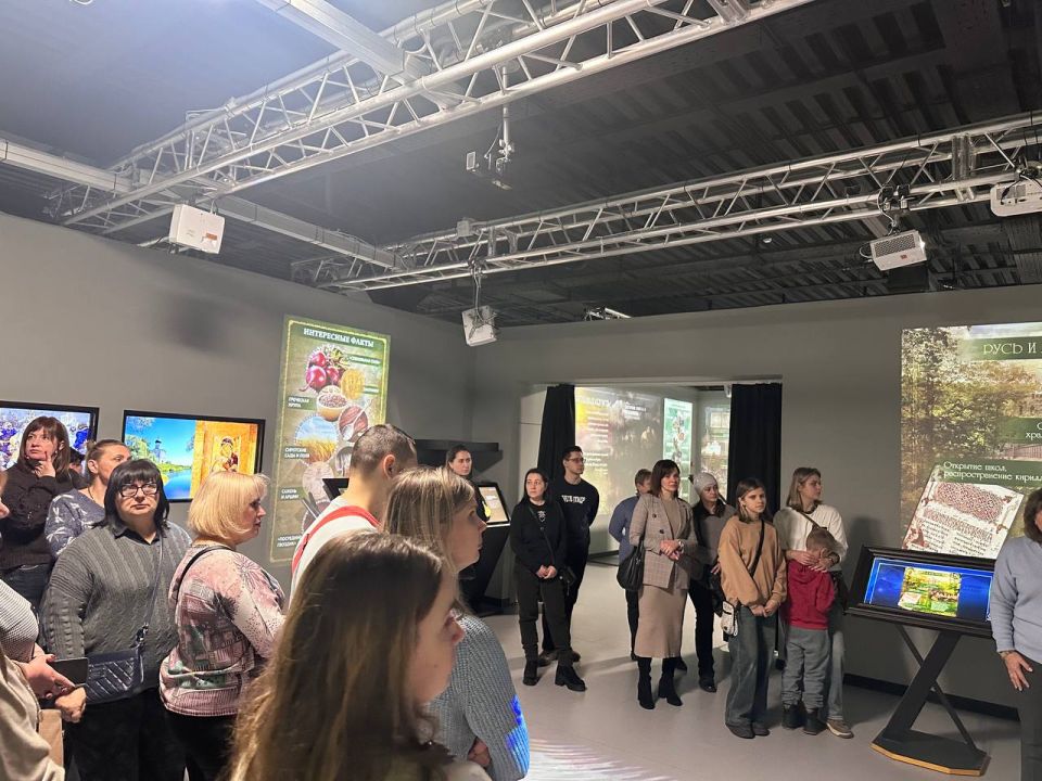 14 февраля 2026 года работники Департамента образования Администрации городского округа Макеевка посетили уникальный Республиканский молодёжный центр «30/09», названный в честь даты воссоединения региона с Россией 14 февраля 2026 года работники Департамента образования Администрации городского округа Макеевка посетили уникальный Республиканский молодёжный центр «30/09», названный в честь даты воссоединения региона с Россией