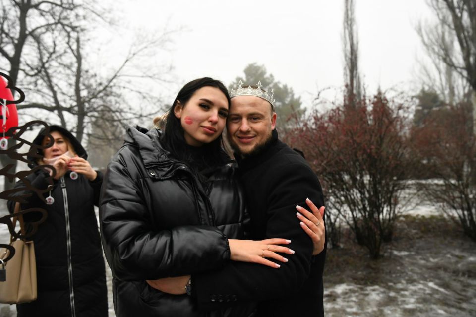 Рядом с Дворцом бракосочетания в Макеевке, появилось новое место силы и вдохновения Рядом с Дворцом бракосочетания в Макеевке, появилось новое место силы и вдохновения