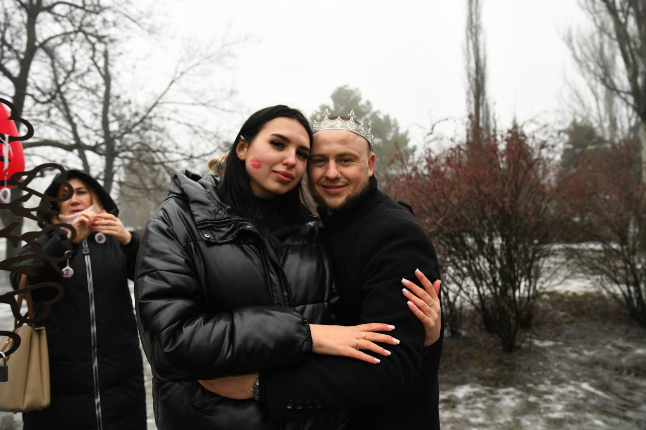 Рядом с Дворцом бракосочетания в Макеевке, появилось новое место силы и вдохновения Рядом с Дворцом бракосочетания в Макеевке, появилось новое место силы и вдохновения