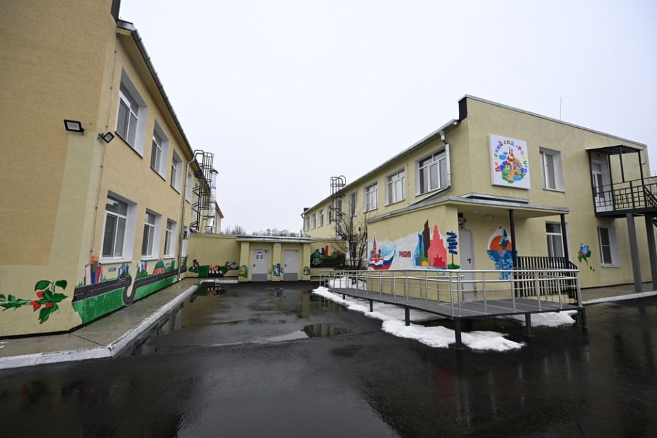 Денис Пушилин: Вместе с Маратом Хуснуллиным проверили после капитального ремонта детский сад «Радуга» в Мариуполе Денис Пушилин: Вместе с Маратом Хуснуллиным проверили после капитального ремонта детский сад «Радуга» в Мариуполе