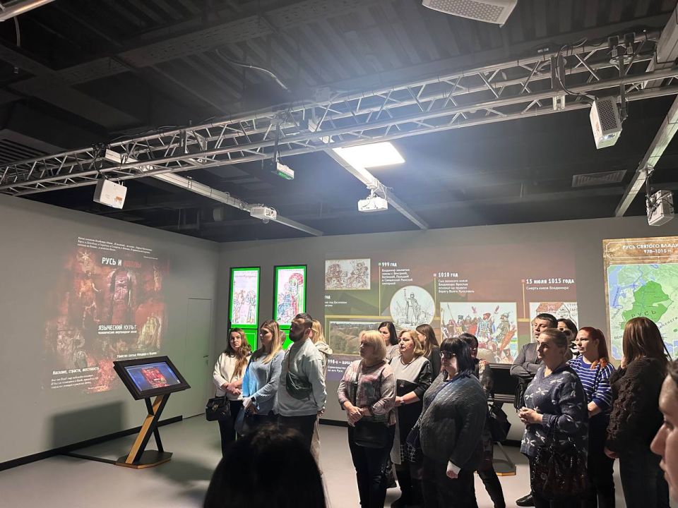 14 февраля 2026 года работники Департамента образования Администрации городского округа Макеевка посетили уникальный Республиканский молодёжный центр «30/09», названный в честь даты воссоединения региона с Россией 14 февраля 2026 года работники Департамента образования Администрации городского округа Макеевка посетили уникальный Республиканский молодёжный центр «30/09», названный в честь даты воссоединения региона с Россией