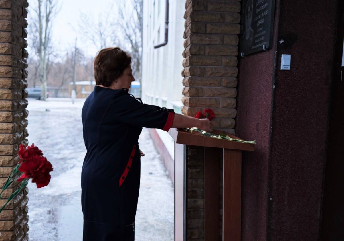 13 февраля 2026 года в ГБОУ "СШ № 16 Г.О. МАКЕЕВКА" состоялась памятная линейка, посвящённая Дню воинов-интернационалистов 13 февраля 2026 года в ГБОУ "СШ № 16 Г.О. МАКЕЕВКА" состоялась памятная линейка, посвящённая Дню воинов-интернационалистов