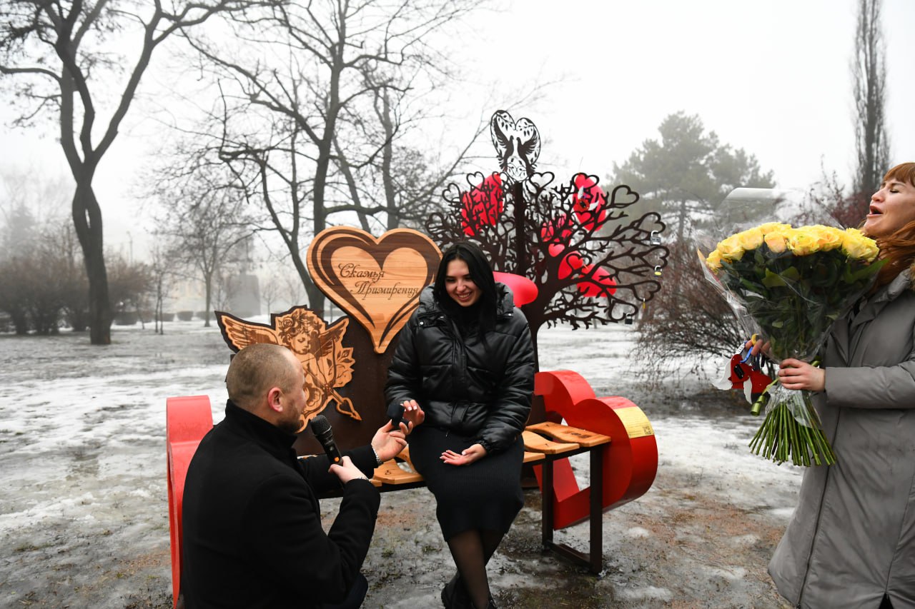 Рядом с Дворцом бракосочетания в Макеевке, появилось новое место силы и вдохновения Рядом с Дворцом бракосочетания в Макеевке, появилось новое место силы и вдохновения