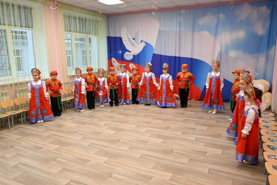 Денис Пушилин: Вместе с Маратом Хуснуллиным проверили после капитального ремонта детский сад «Радуга» в Мариуполе Денис Пушилин: Вместе с Маратом Хуснуллиным проверили после капитального ремонта детский сад «Радуга» в Мариуполе