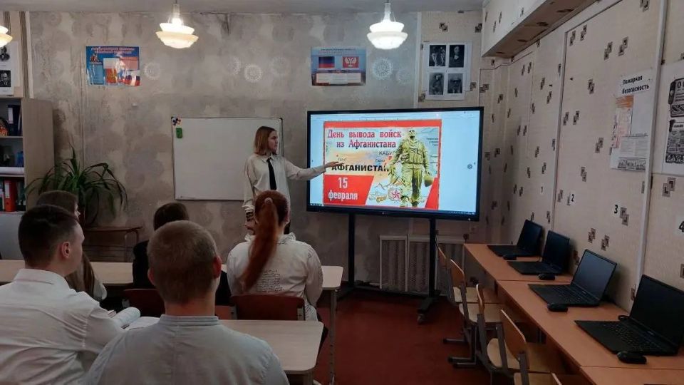 13 �������, � ������ ���� �������� ����� �34 � ��������� ��� ������ � ��������� ������, ���������� �� �����������, ������ �������� ����, ������� ���� ������, ��� ������ ��������: �� ���� ����� ������, ����� ������ �����...