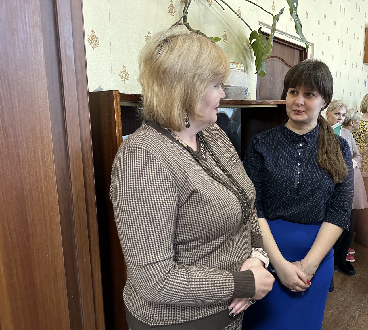 Сегодня, 16 февраля, в рамках поручения Главы ДНР Дениса Пушилина, спикер Оксана Рыжикова провела встречу по адресу: г.о. Макеевка, г. Макеевка, кв-л Гвардейский, 10 Сегодня, 16 февраля, в рамках поручения Главы ДНР Дениса Пушилина, спикер Оксана Рыжикова провела встречу по адресу: г.о. Макеевка, г. Макеевка, кв-л Гвардейский, 10