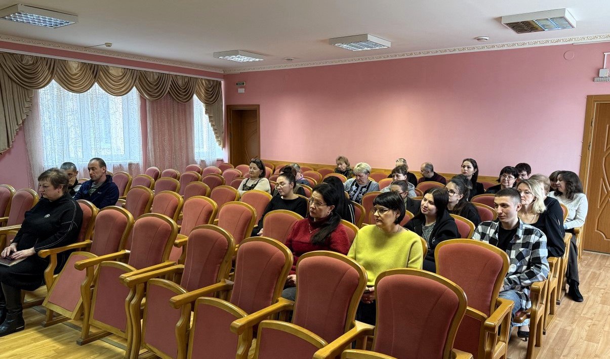 Сегодня, 16 февраля, в Советском внутригородском районе, в рамках поручения Главы ДНР Дениса Пушилина, председатель Макеевского городского совета Валентина Харлашка провела встречу с трудовым коллективом Детской школы... Сегодня, 16 февраля, в Советском внутригородском районе, в рамках поручения Главы ДНР Дениса Пушилина, председатель Макеевского городского совета Валентина Харлашка провела встречу с трудовым коллективом Детской школы...