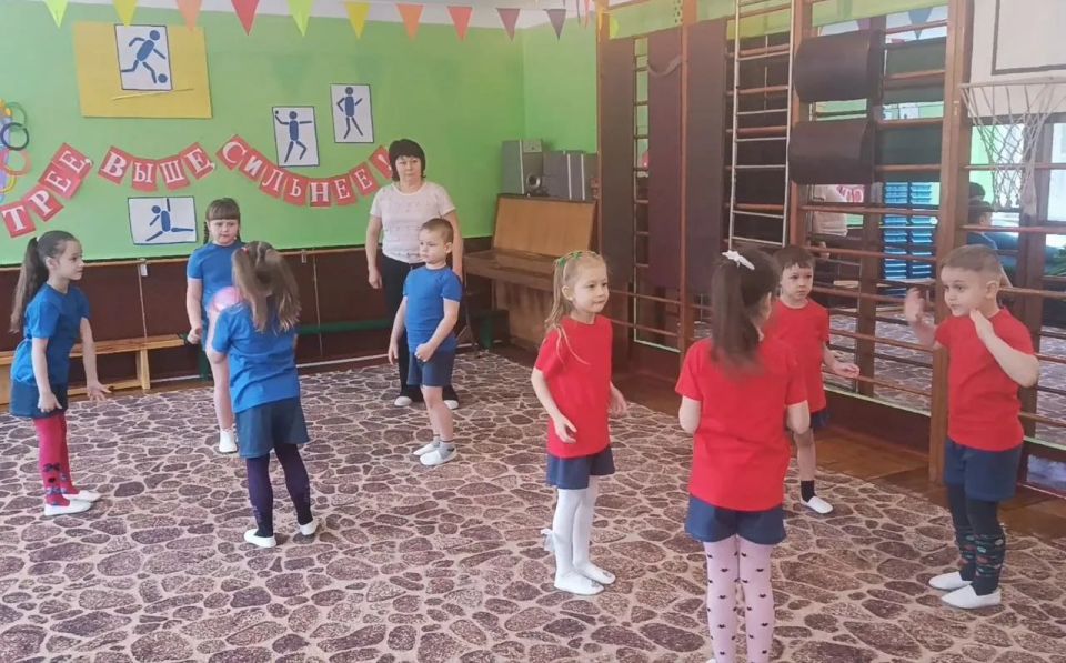 В ГБДОУ "ДЕТСКИЙ САД № 38 Г.О. МАКЕЕВКА" ДНР воспитатель старшей речевой группы Сергеева Л.Н. успешно реализовала образовательный проект "Баскетбол – командный вид спорта" В ГБДОУ "ДЕТСКИЙ САД № 38 Г.О. МАКЕЕВКА" ДНР воспитатель старшей речевой группы Сергеева Л.Н. успешно реализовала образовательный проект "Баскетбол – командный вид спорта"