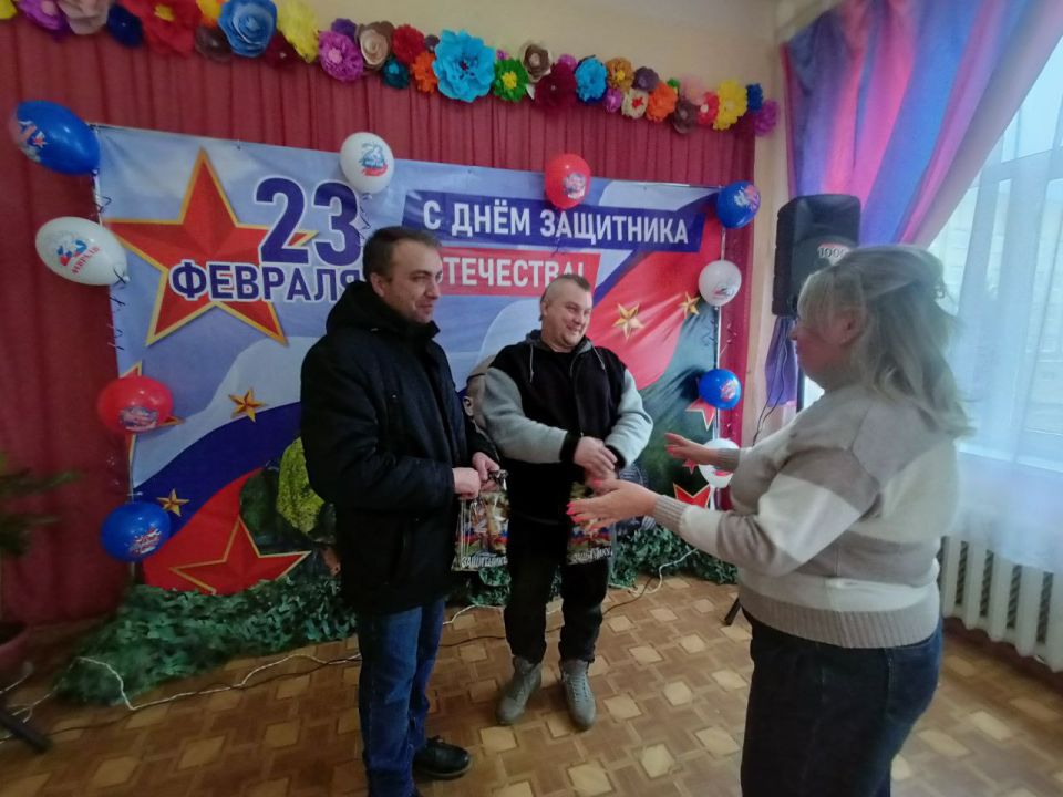 23 февраля вся наша страна торжественно отмечает День защитника Отечества 23 февраля вся наша страна торжественно отмечает День защитника Отечества