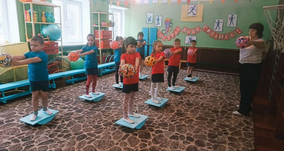 В ГБДОУ "ДЕТСКИЙ САД № 38 Г.О. МАКЕЕВКА" ДНР воспитатель старшей речевой группы Сергеева Л.Н. успешно реализовала образовательный проект "Баскетбол – командный вид спорта" В ГБДОУ "ДЕТСКИЙ САД № 38 Г.О. МАКЕЕВКА" ДНР воспитатель старшей речевой группы Сергеева Л.Н. успешно реализовала образовательный проект "Баскетбол – командный вид спорта"