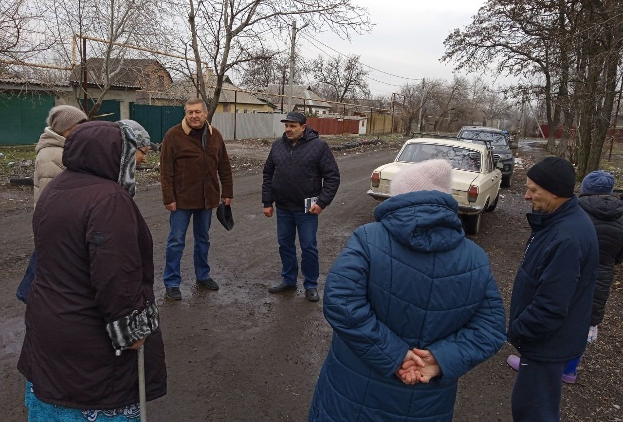 Депутаты Народного Совета встретились с жителями Донецка и Макеевки для решения проблем