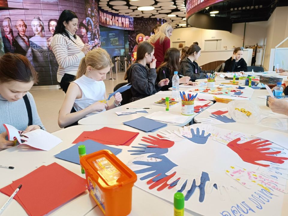 Педагог дополнительного образования: больше, чем профессия Педагог дополнительного образования: больше, чем профессия