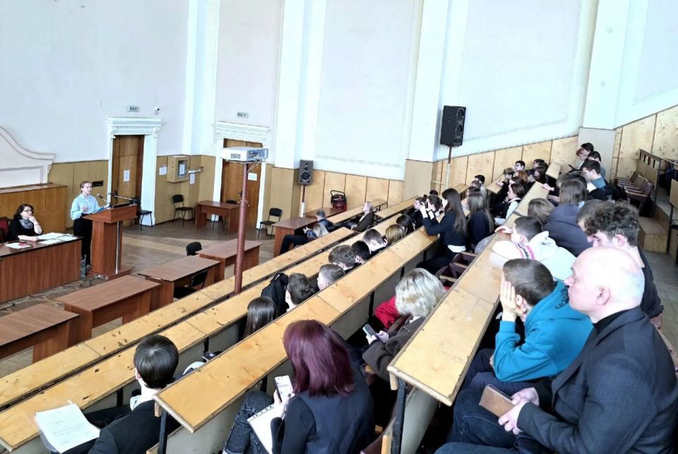 "Первые шаги в науку": конференция в Донецком национальном техническом университете "Первые шаги в науку": конференция в Донецком национальном техническом университете