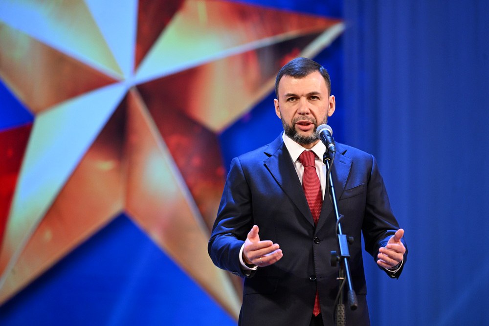 Александр Подгорный: С Днем защитника Отечества - праздником про настоящую любовь к своей земле и своей стране, про героизм и тех, кто думает о будущем России Александр Подгорный: С Днем защитника Отечества - праздником про настоящую любовь к своей земле и своей стране, про героизм и тех, кто думает о будущем России