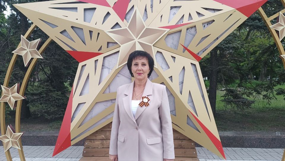 Валентина Харлашка: Уважаемые макеевчане! От всей души поздравляю вас с Днём защитника Отечества!