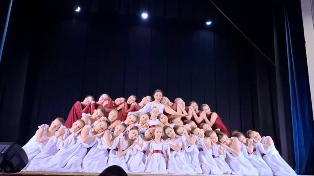 Праздничный концерт в Макеевке «Слава тебе солдат!», посвященный 23 февраля Руководитель Макеевского отделения КСВО ДНР Михайлова Дина Юрьевна с подопечными семьями посетили праздничный концерт в честь Дня защитника... Праздничный концерт в Макеевке «Слава тебе солдат!», посвященный 23 февраля Руководитель Макеевского отделения КСВО ДНР Михайлова Дина Юрьевна с подопечными семьями посетили праздничный концерт в честь Дня защитника...