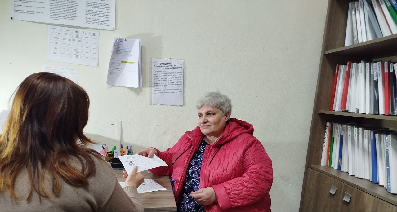 Земли российской сыновья. День защитника Отечества в Социально-реабилитационном центре для несовершеннолетних города Харцызска стал площадкой для трогательного и вдохновляющего события – праздника «Земли российской сыновья!» Земли российской сыновья. День защитника Отечества в Социально-реабилитационном центре для несовершеннолетних города Харцызска стал площадкой для трогательного и вдохновляющего события – праздника «Земли российской сыновья!»