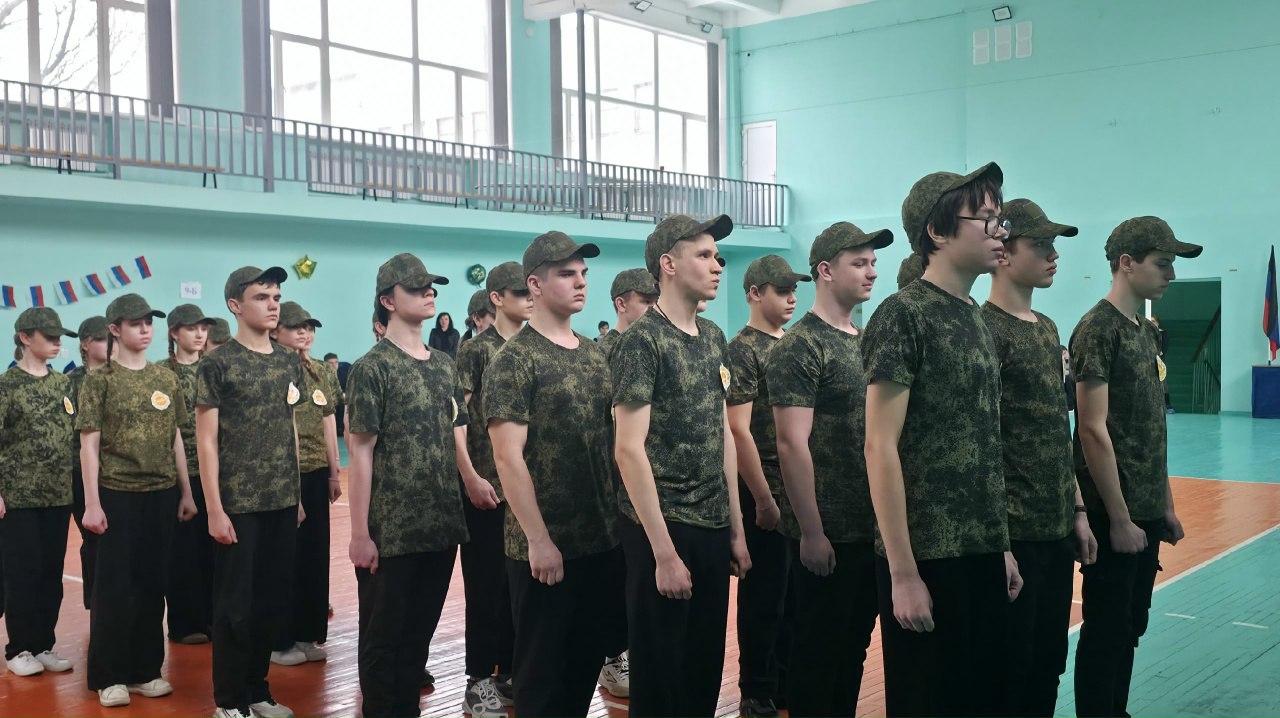 В рамках недели основ безопасности и защиты Родины (ОБЗР) в ГБОУ «СШ № 22 Г.О. МАКЕЕВКА» состоялся смотр строя и песни В рамках недели основ безопасности и защиты Родины (ОБЗР) в ГБОУ «СШ № 22 Г.О. МАКЕЕВКА» состоялся смотр строя и песни