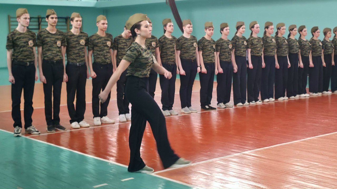 В рамках недели основ безопасности и защиты Родины (ОБЗР) в ГБОУ «СШ № 22 Г.О. МАКЕЕВКА» состоялся смотр строя и песни В рамках недели основ безопасности и защиты Родины (ОБЗР) в ГБОУ «СШ № 22 Г.О. МАКЕЕВКА» состоялся смотр строя и песни