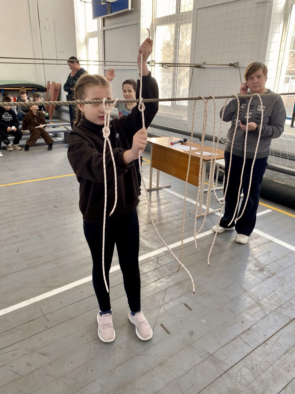 В ДНР прошли первые Региональные соревнования по вязанию туристских узлов «Попутный ветер» В ДНР прошли первые Региональные соревнования по вязанию туристских узлов «Попутный ветер»