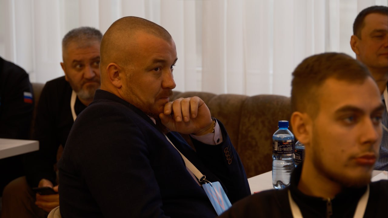 Денис Пушилин: Финалист конкурса «Донбасс. СВОи Герои» Андрей Ковалёв во время стажировки готовит проект, посвященный ответственному родительству и укреплению института семьи Денис Пушилин: Финалист конкурса «Донбасс. СВОи Герои» Андрей Ковалёв во время стажировки готовит проект, посвященный ответственному родительству и укреплению института семьи