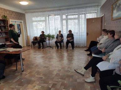 Заместитель главы Администрации городского округа Макеевка Ирина Лях провела встречу с населением на подведомственной территории по адресу: г. Макеевка, м-н Зеленый, 31А