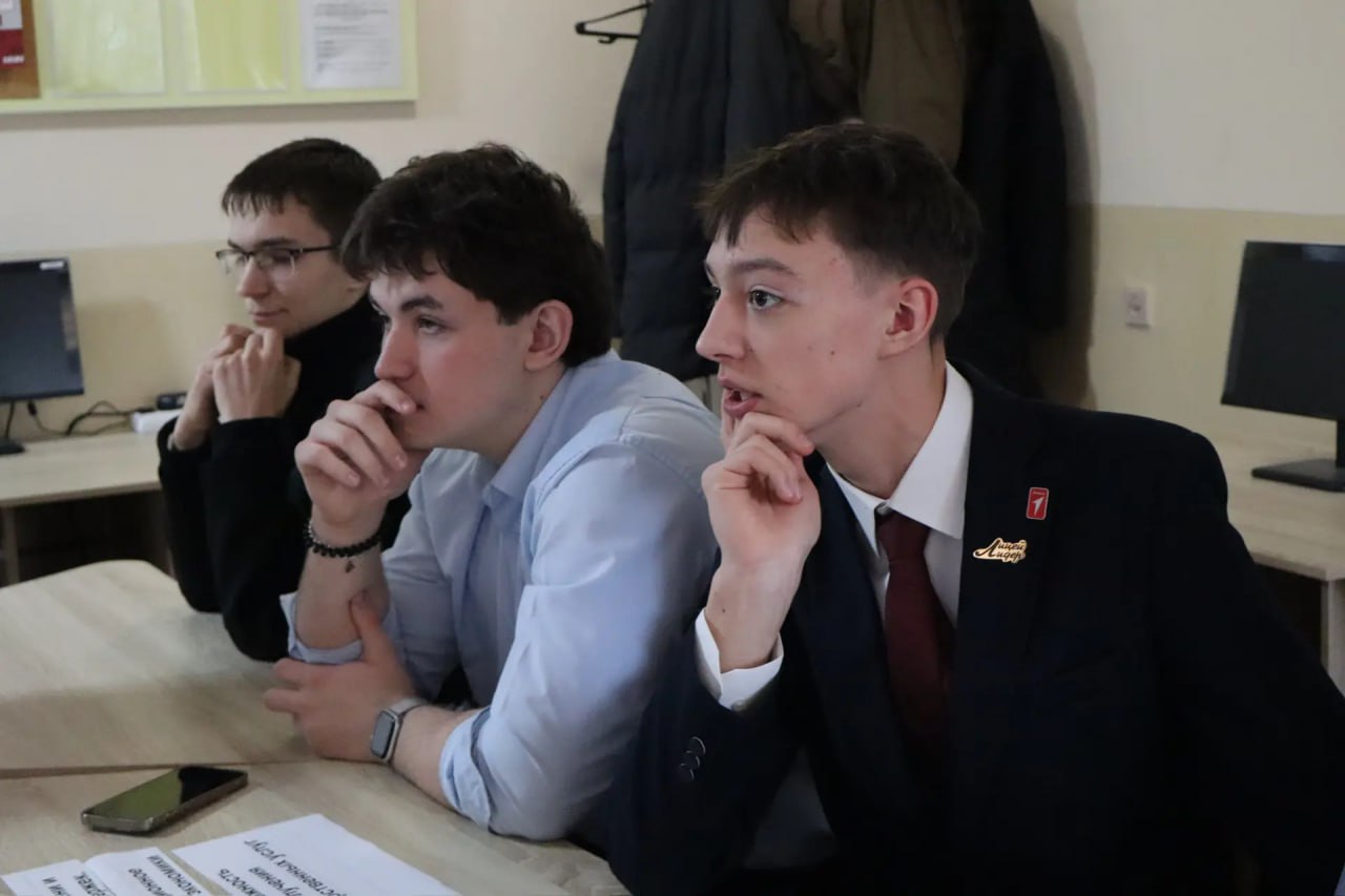 В ГБОУ «ЛИЦЕЙ № 1 Г.О. МАКЕЕВКА» состоялась интерактивная экскурсия «Путешествие в мир цифровых технологий» в рамках Всероссийской акции «Цифровой Я» партпроекта «Мир возможностей» В ГБОУ «ЛИЦЕЙ № 1 Г.О. МАКЕЕВКА» состоялась интерактивная экскурсия «Путешествие в мир цифровых технологий» в рамках Всероссийской акции «Цифровой Я» партпроекта «Мир возможностей»