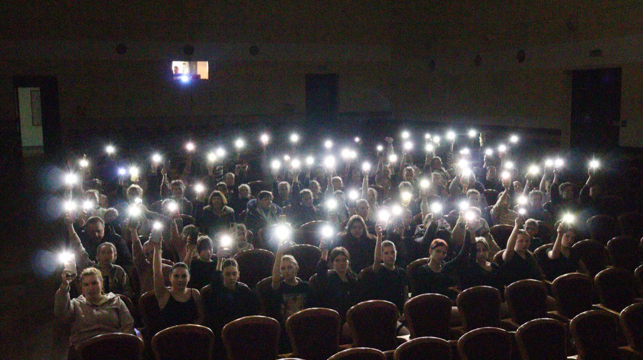 Акция «Зажгите свечи» в память о Защитниках Отечества прошла во Дворце культуры ЯКХЗ (структурном подразделении «МБУ ГДК им.В.Г.Кирсановой». Мероприятие состоялось с целью реализации партийного проекта "Историческая память"