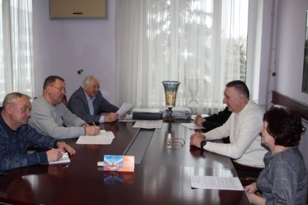 Сегодня, 3 марта, депутат Макеевского городского совета Тарас Сидоренко провел встречу по адресу: г.о. Макеевка, г. Макеевка, пл. Советская, 2, по поручению Главы ДНР Дениса Пушилина